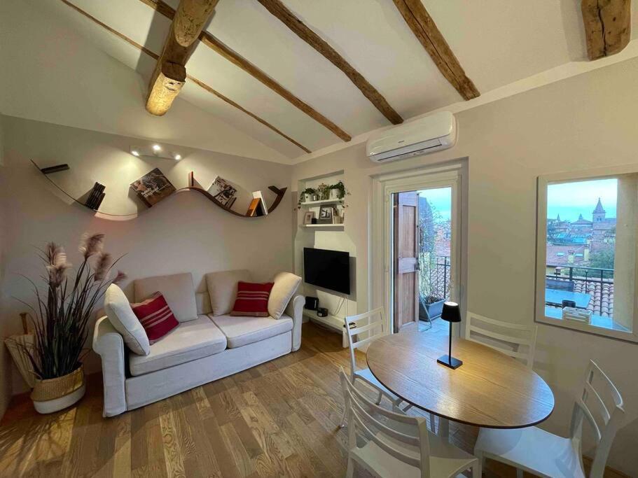 Romantic Attic Room With Panoramic View Bolonya Dış mekan fotoğraf